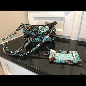 Vera Bradley purse with wallet keychain